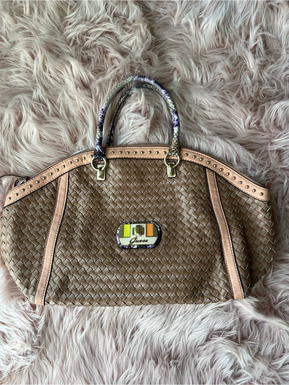 y2k 90s Guess Woven Tote in Taupe with Pink Trim